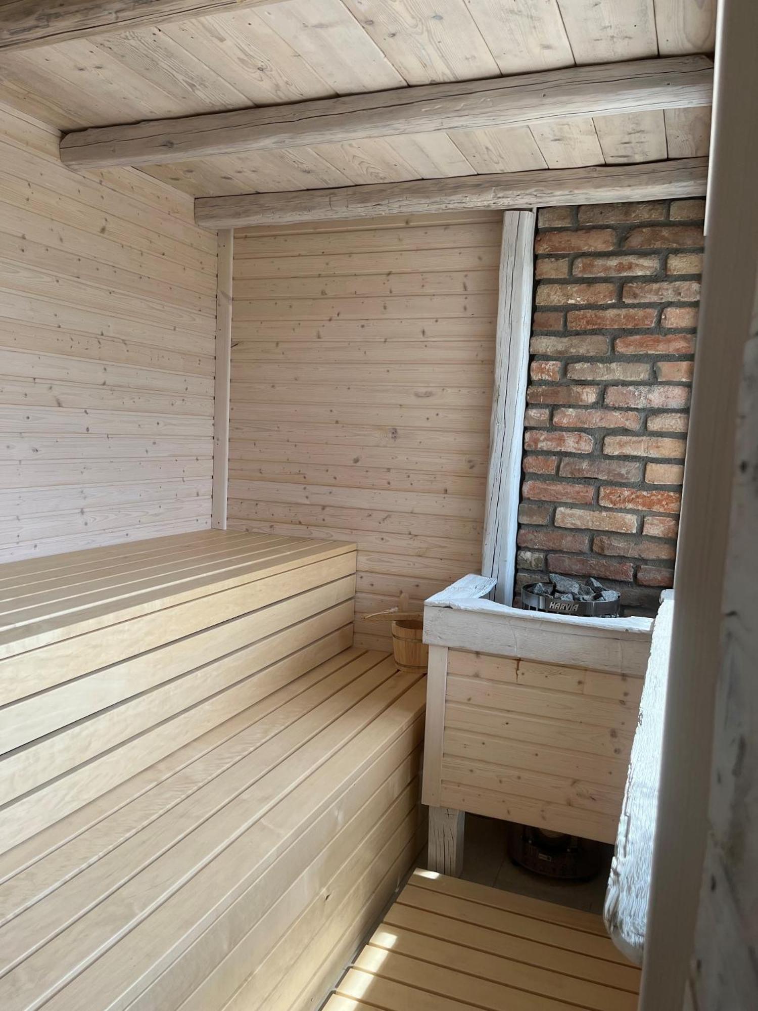 Penzion Primase Dolni Vestonice Buitenkant foto