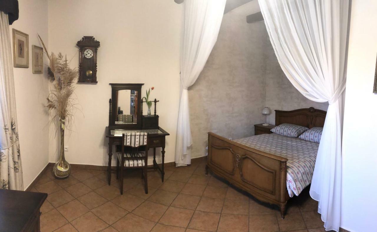 Penzion Primase Dolni Vestonice Buitenkant foto
